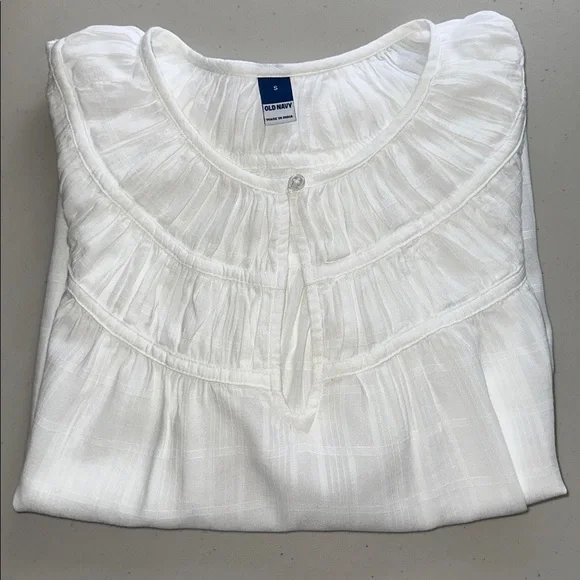Old Navy White Ruffled Women's Top Size Small. - Picture 13 of 13